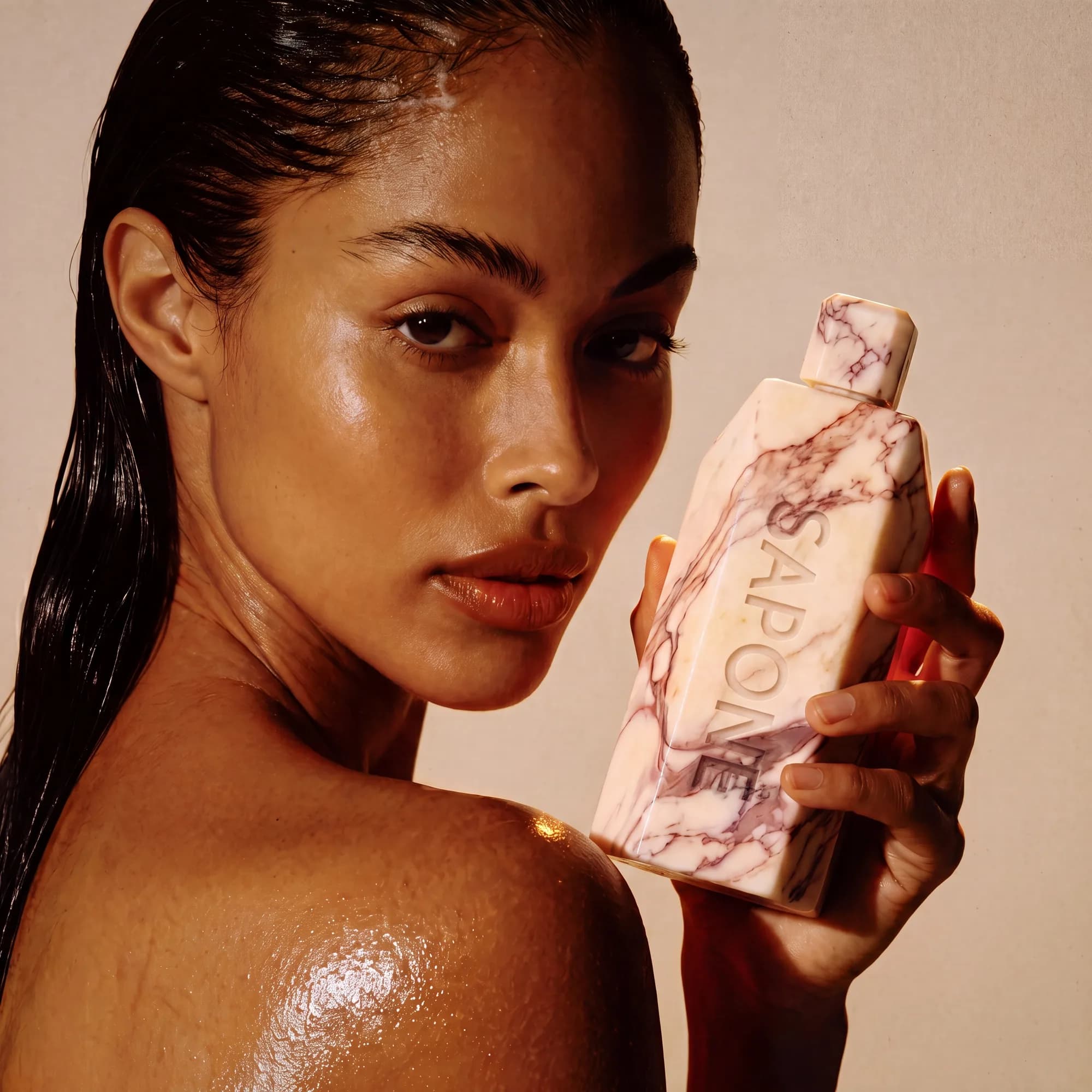 Sapone marble bottle in use