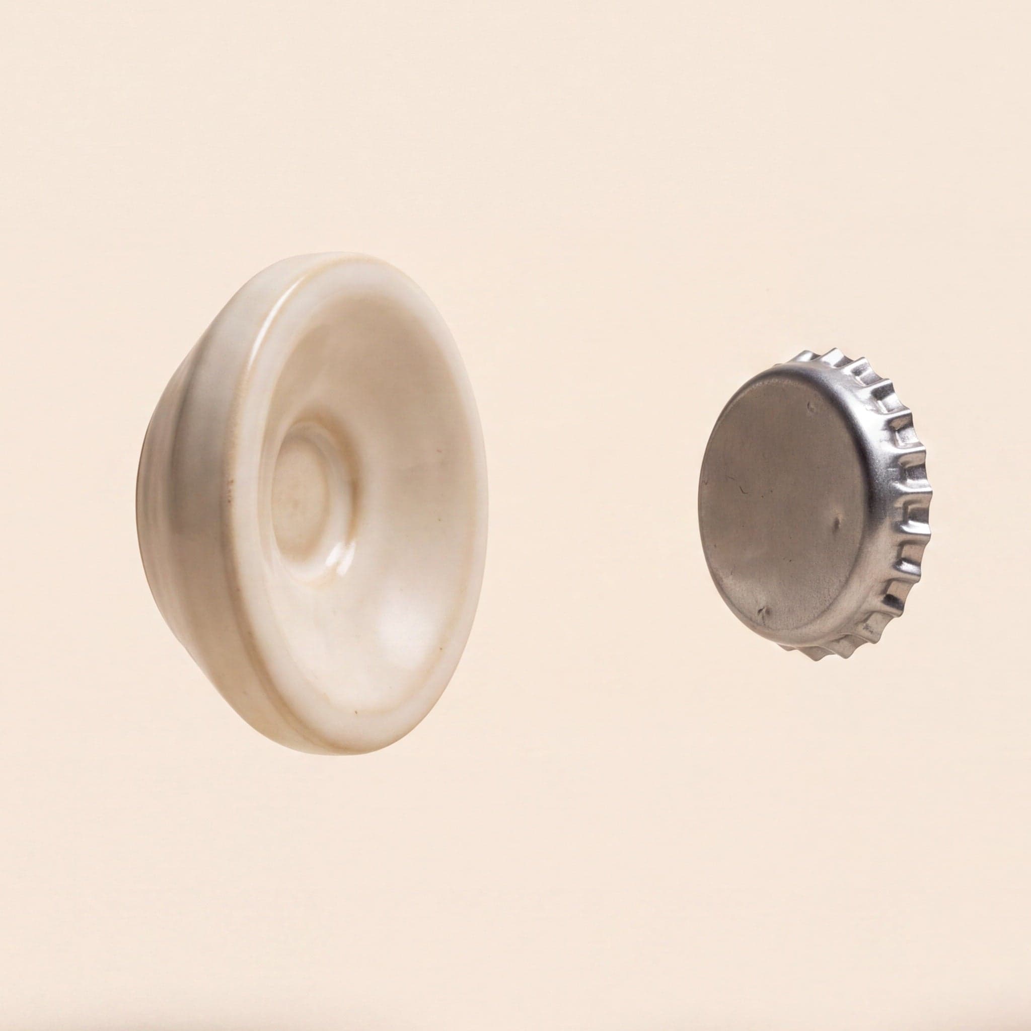 the magnetic soap holder